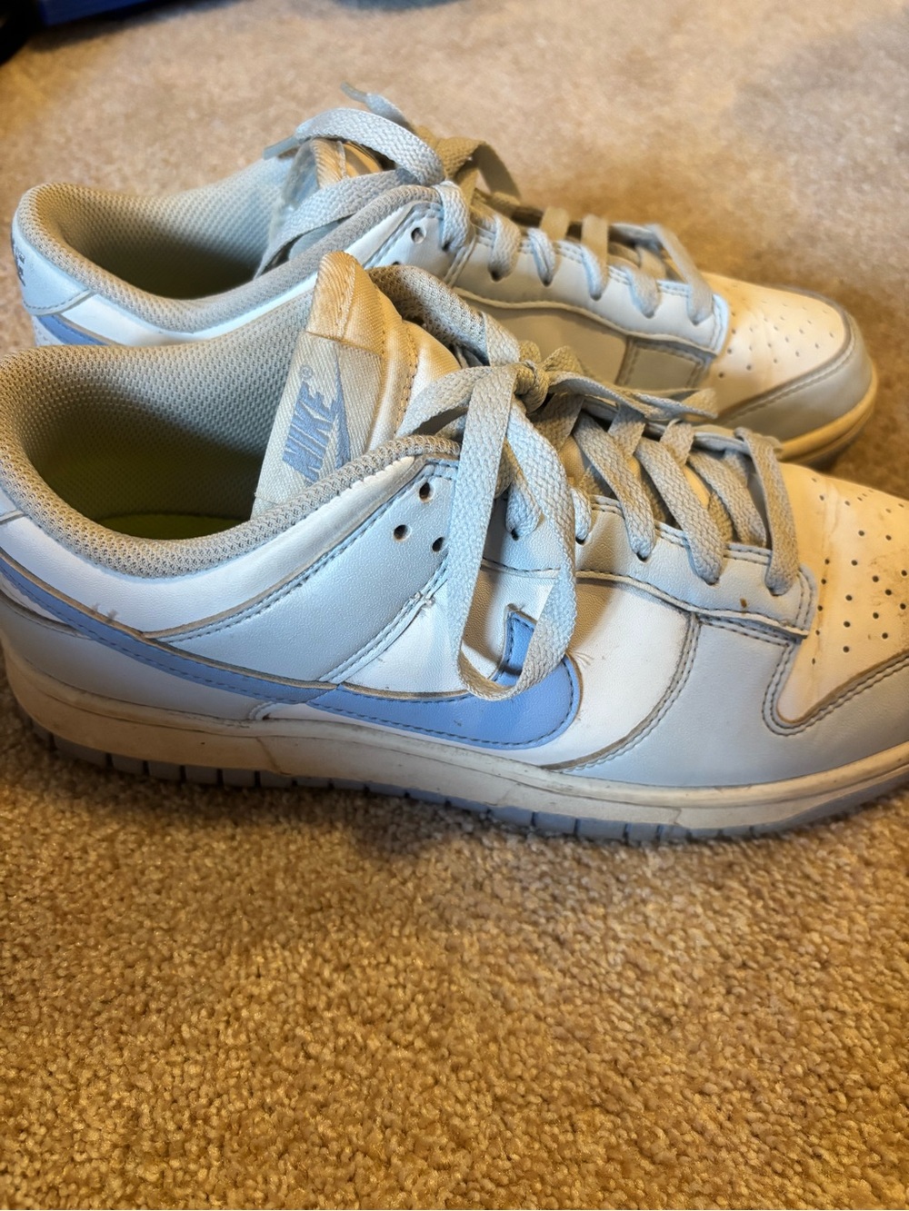 Nike Women’s Light Blue and White Low-Top Sneakers